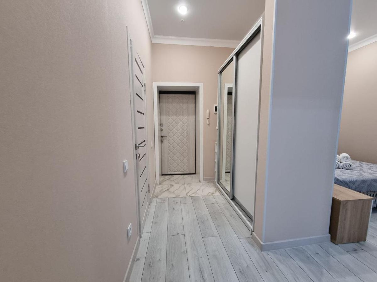 1 Комнатная Рядом C Expo, Mega Silk Way Apartment อัสตานา ภายนอก รูปภาพ